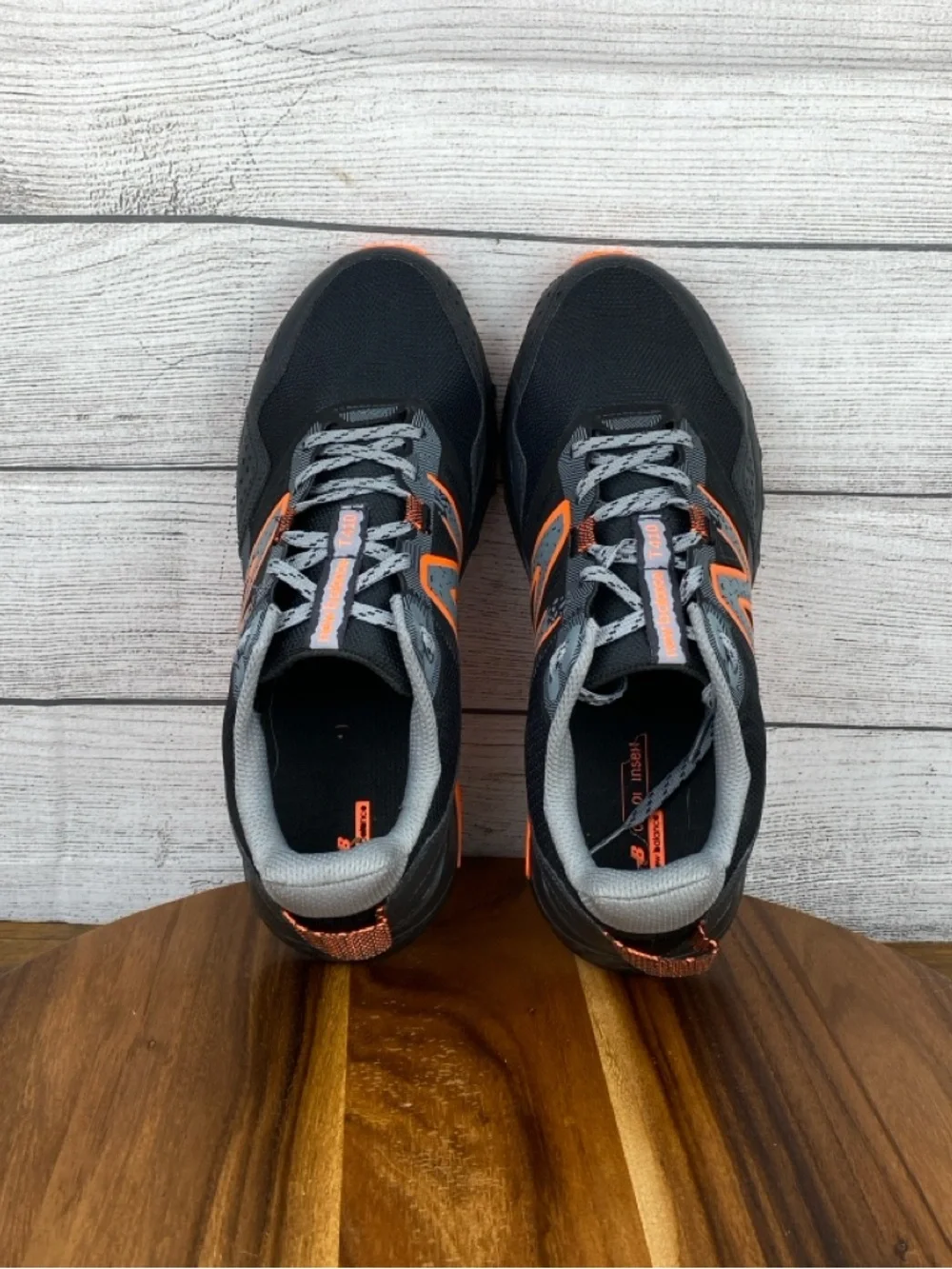 New Balance 410 V8 Black Orange Trail Running Shoes MT410LO8 Men’s Size 11 Wide